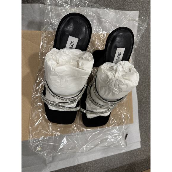 Steve Madden Libbie Black Nubuck 4.5” High Sandals, Rhinestone Straps Size 7.5 - Picture 5 of 16